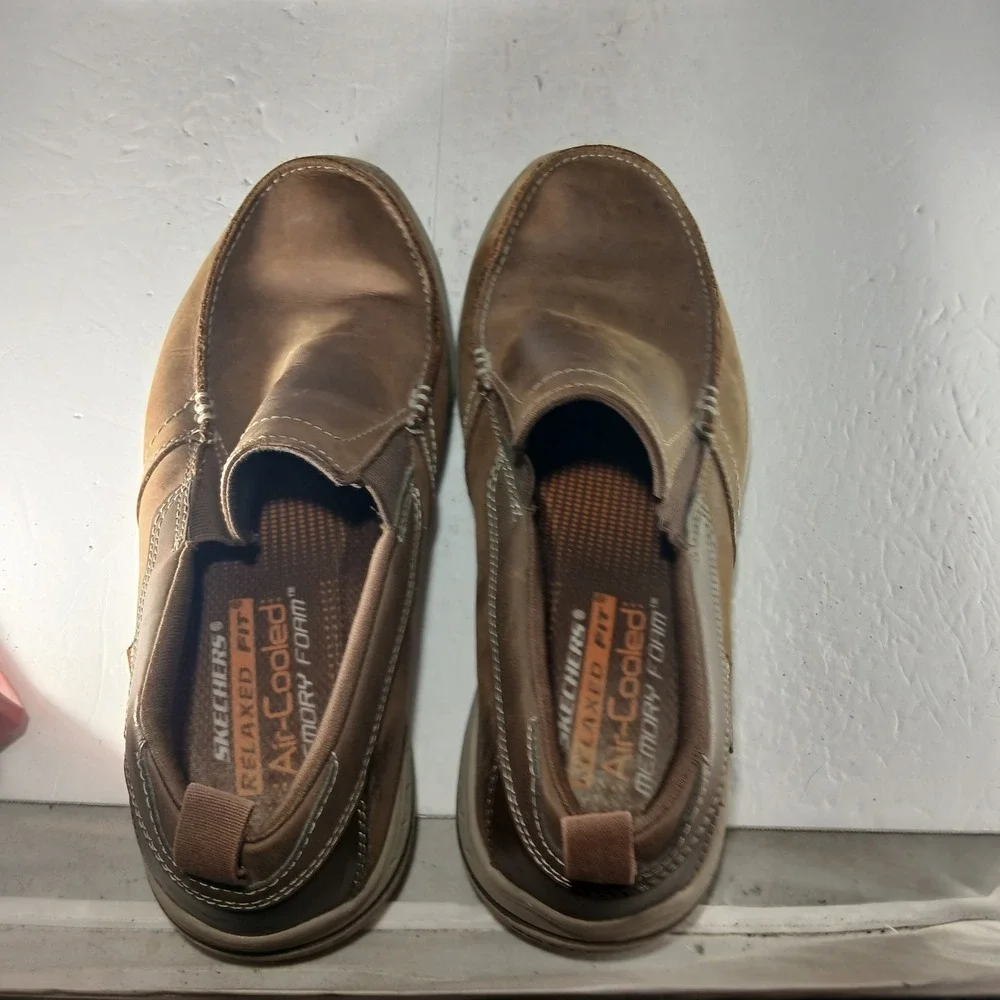 Skechers Relaxed Fit Loafers 7.5 Brown Leather Air-Cooled Memory Foam 64858